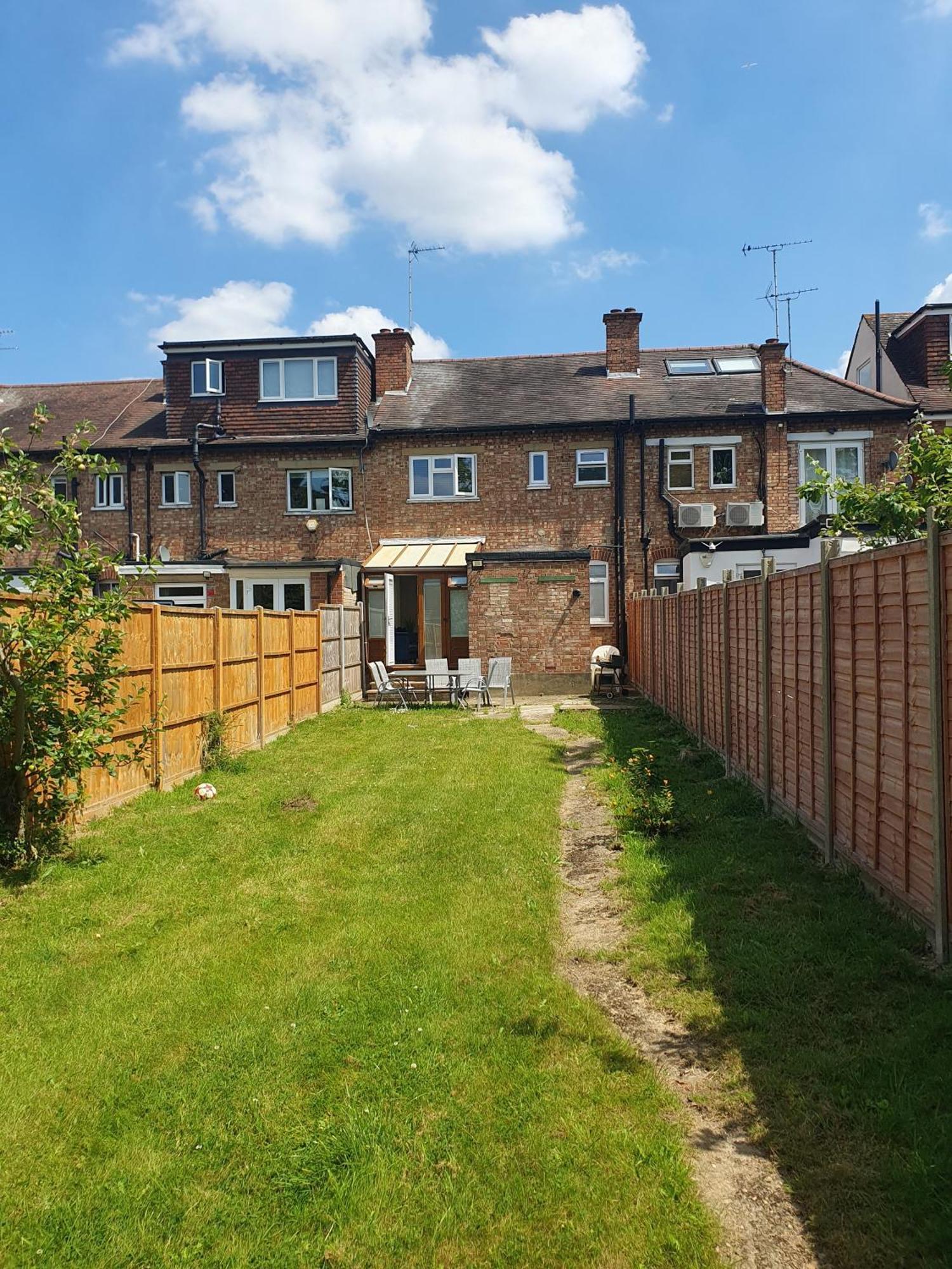 Modern 2 Bedroom 3 Min Walk To Tube Station