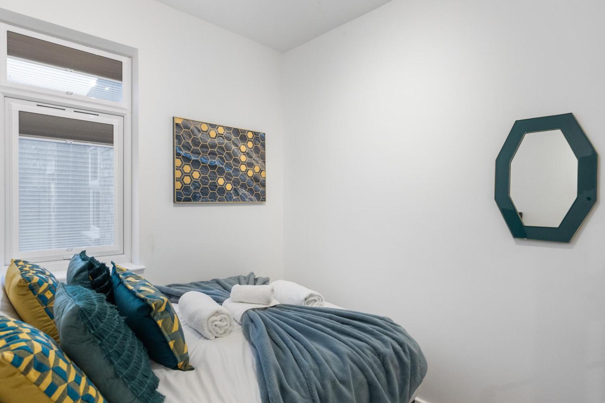 Modern 2 Bedroom 3 Min Walk To Tube Station