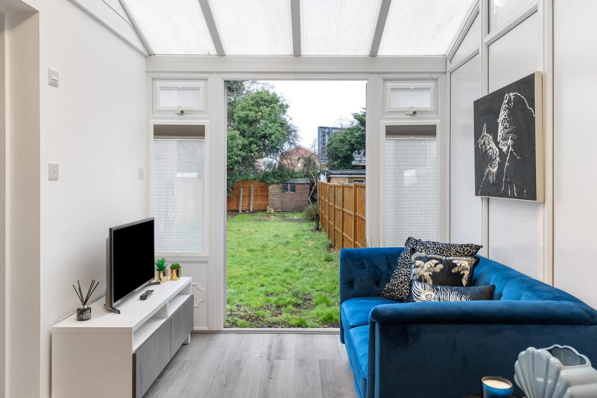 Apartment Modern 2 Bedroom 3 Min Walk To Tube Station London
